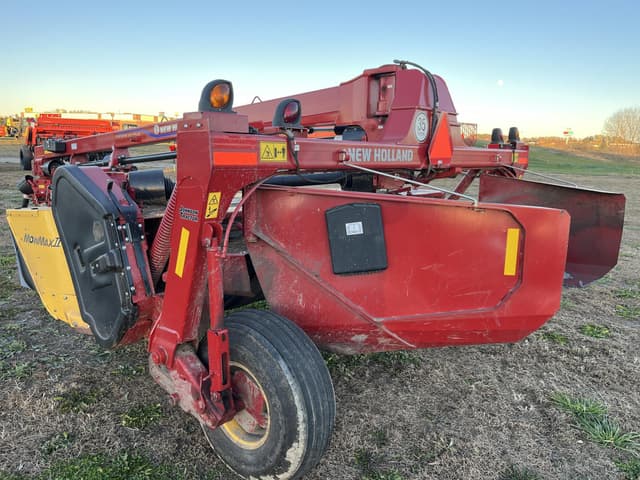 Image of New Holland 313 equipment image 4