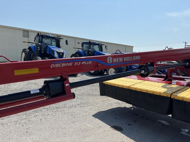Image of New Holland Discbine 313 equipment image 2