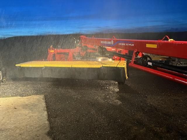 Image of New Holland 313 Plus equipment image 1