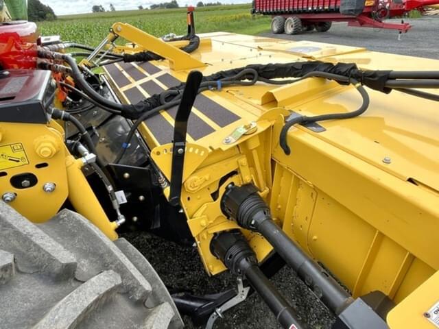 Image of New Holland 416 equipment image 3