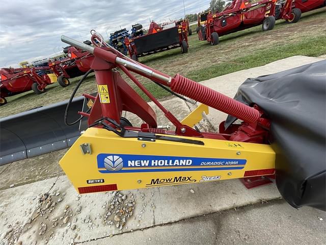 Image of New Holland Duradisc 109M equipment image 2
