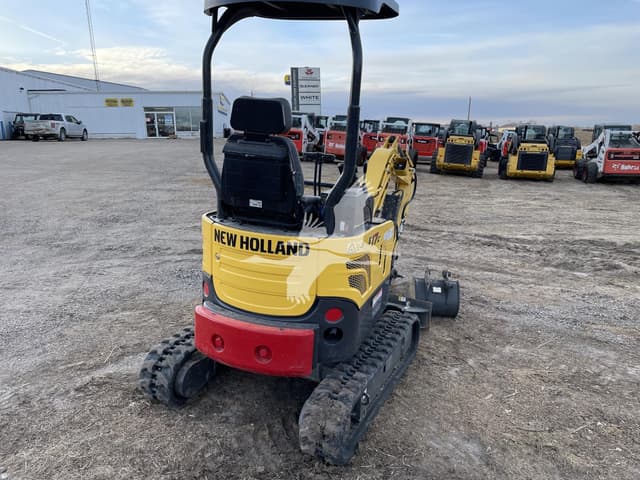 Image of New Holland E17C equipment image 2