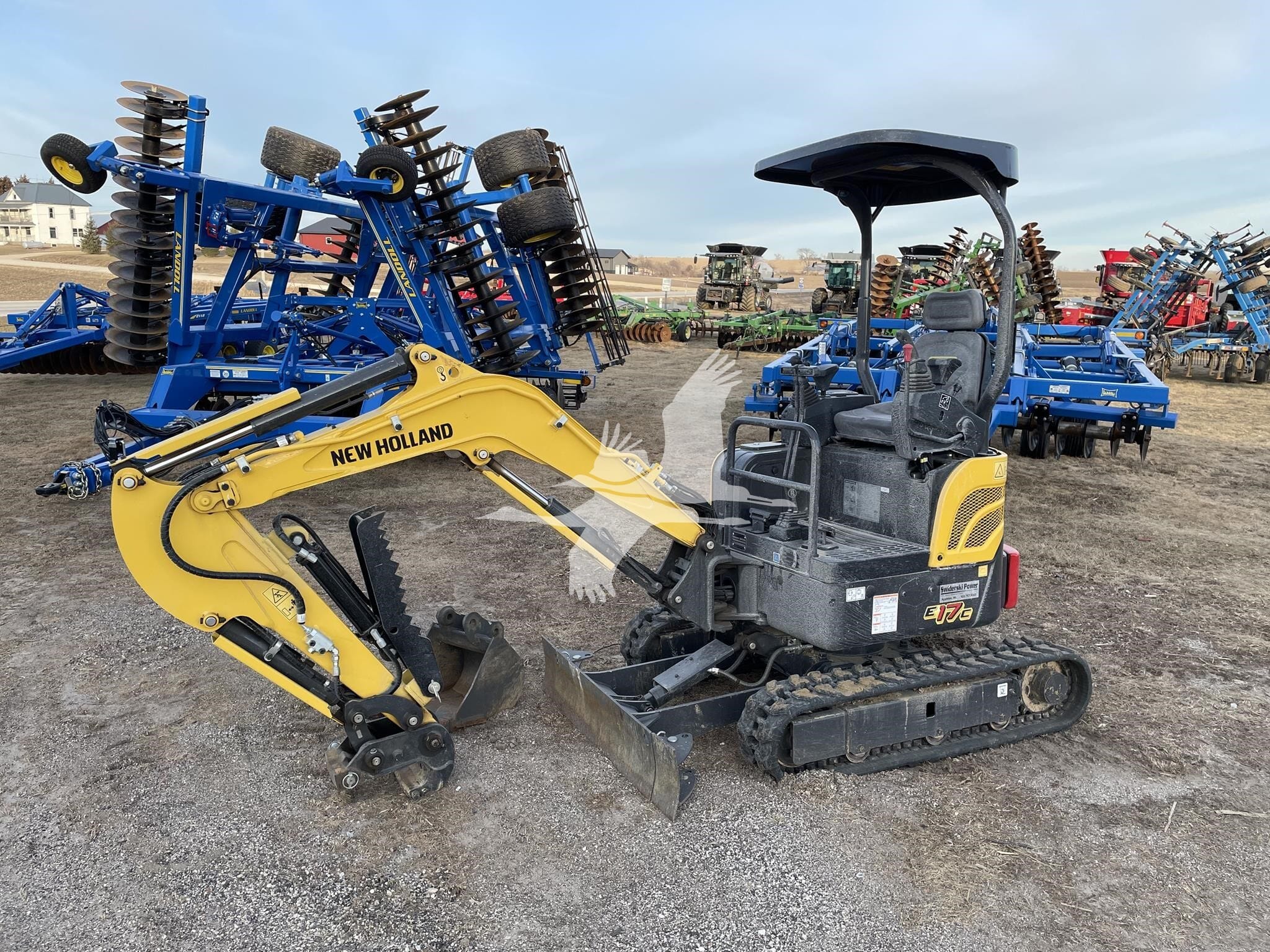 2023 New Holland E17C Equipment Image0