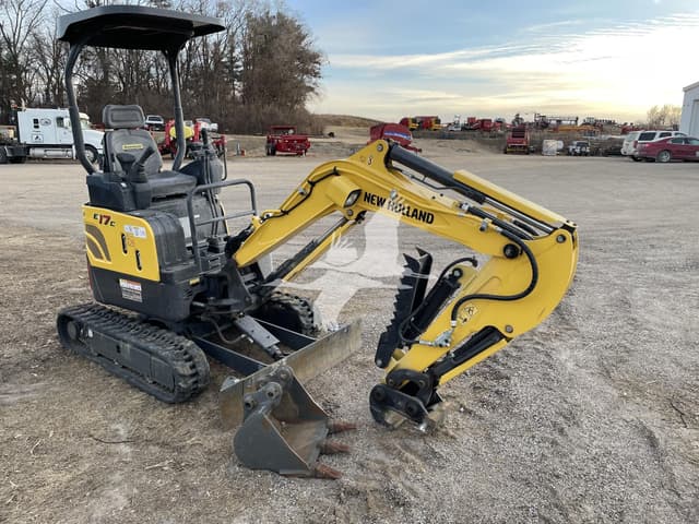 Image of New Holland E17C equipment image 1