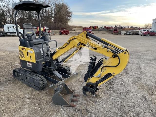 Image of New Holland E17C equipment image 1