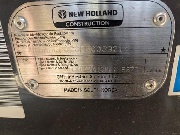 Image of New Holland E37C equipment image 2