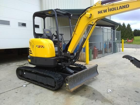 Image of New Holland E37C equipment image 1