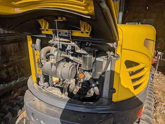 Image of New Holland E37C equipment image 4