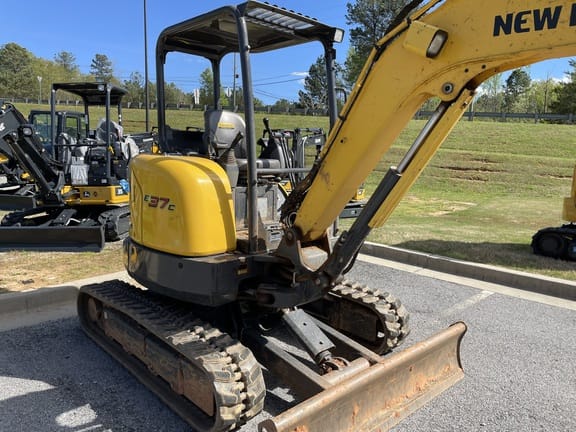 Main image New Holland E37C