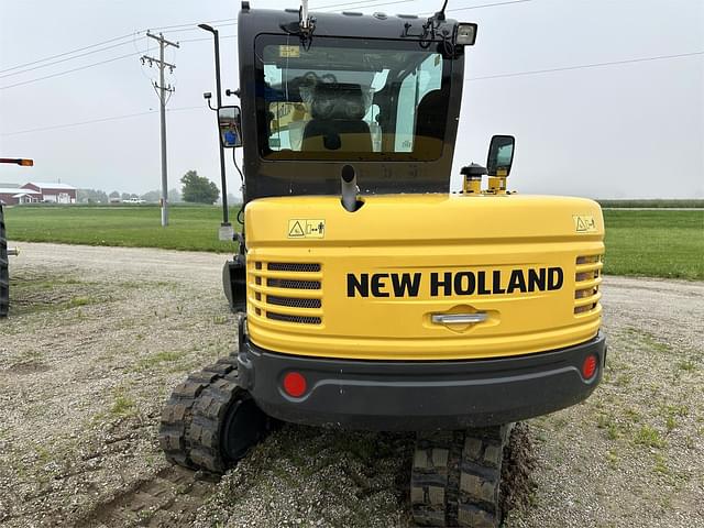 Image of New Holland E57C equipment image 3