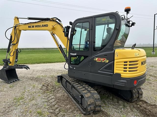 Image of New Holland E57C equipment image 1