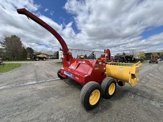 Image of New Holland FP240 equipment image 3