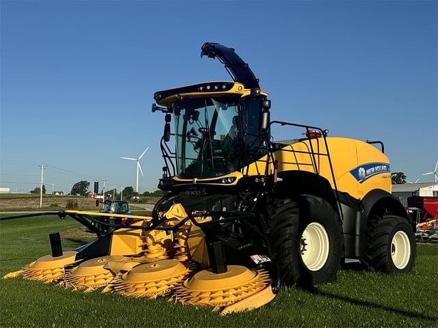 Image of New Holland FR780 equipment image 1