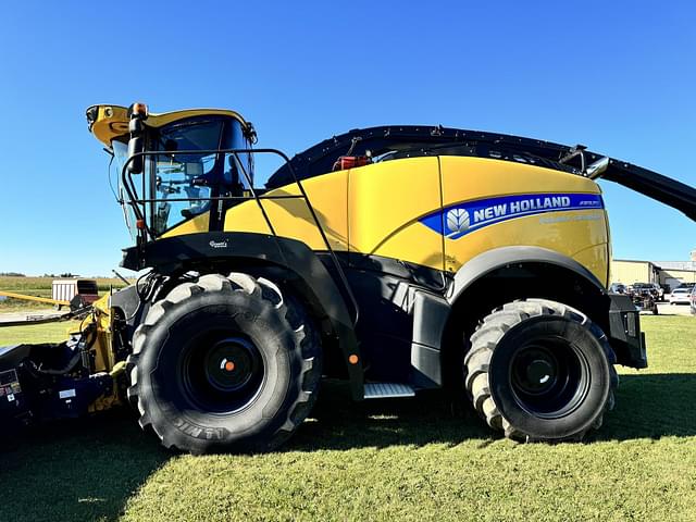 Image of New Holland FR920 equipment image 2