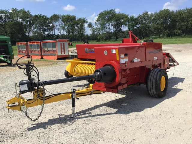 Image of New Holland Hayliner 275 equipment image 1