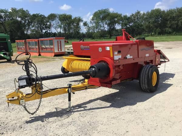Image of New Holland Hayliner 275 equipment image 1