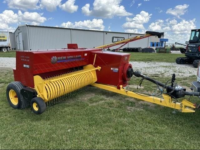 2023 New Holland Hayliner 275 Plus Equipment Image0