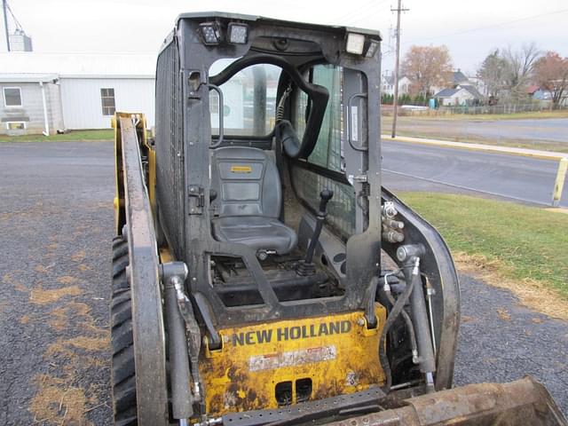 Image of New Holland L316 equipment image 4