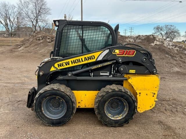 Image of New Holland L318 equipment image 1