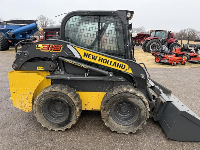 Image of New Holland L318 equipment image 4