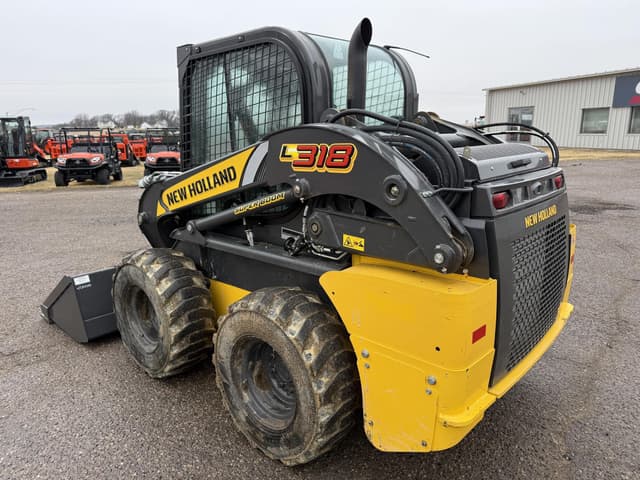 Image of New Holland L318 equipment image 3