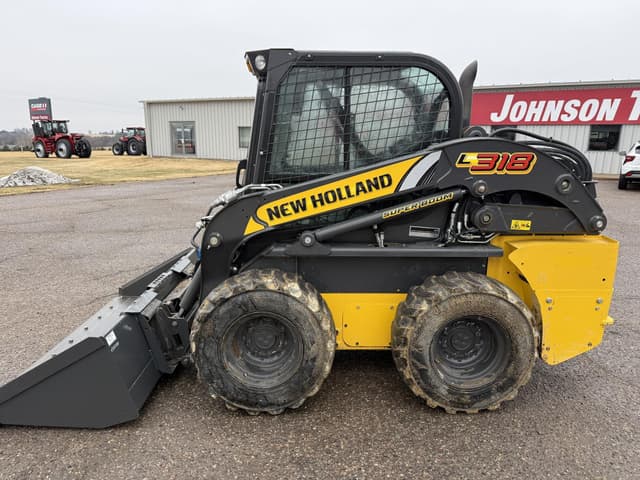 Image of New Holland L318 equipment image 2