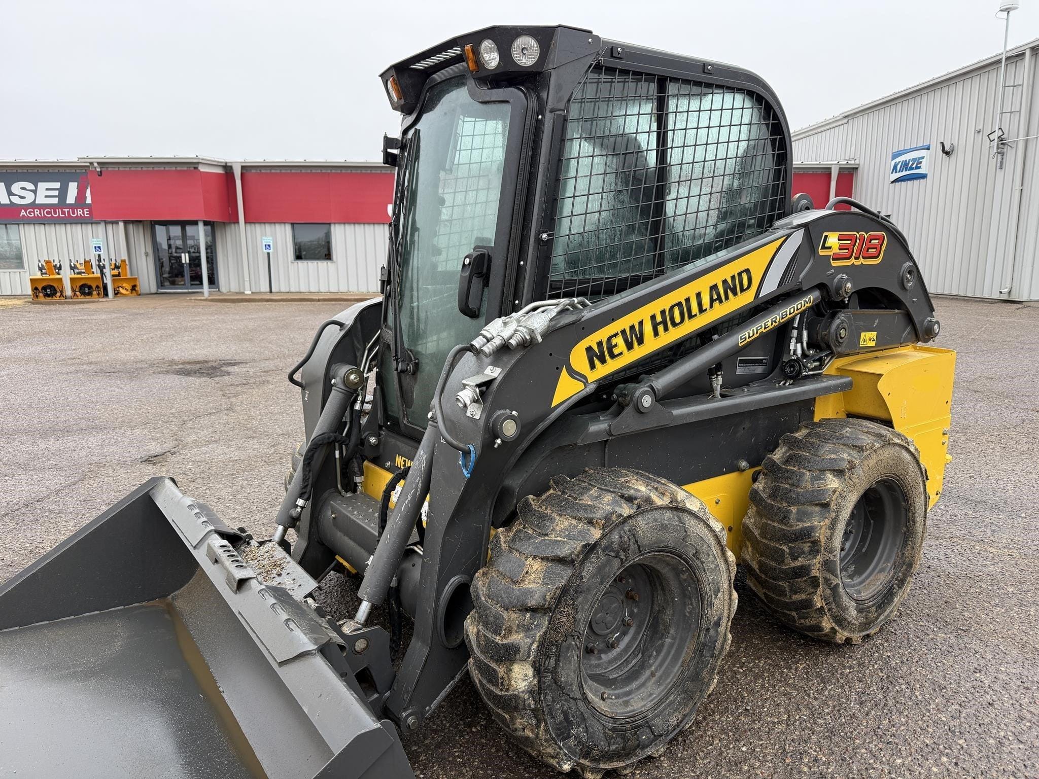 2023 New Holland L318 Equipment Image0