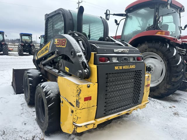 Image of New Holland L318 equipment image 3