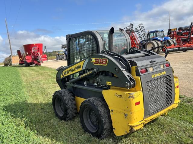 Image of New Holland L318 equipment image 4