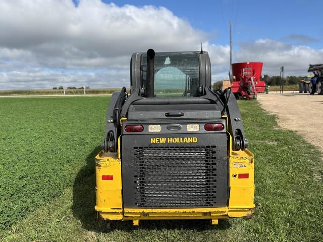 Image of New Holland L318 equipment image 3