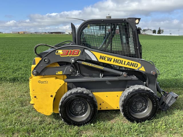 Image of New Holland L318 equipment image 3