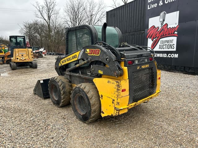 Image of New Holland L318 equipment image 1