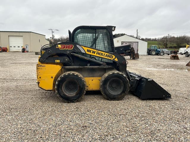 Image of New Holland L318 equipment image 4