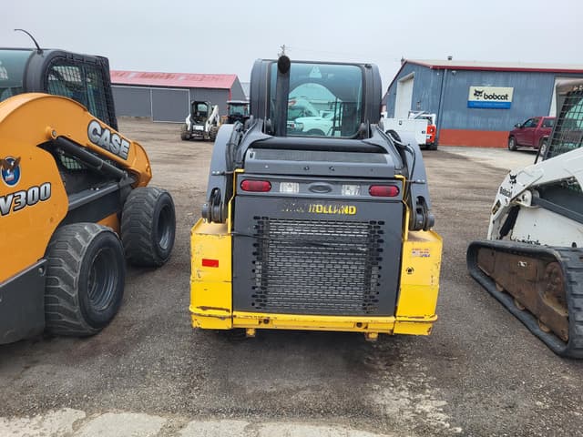 Image of New Holland L318 equipment image 2