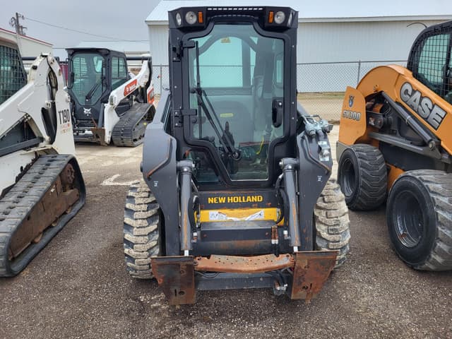 Image of New Holland L318 equipment image 3