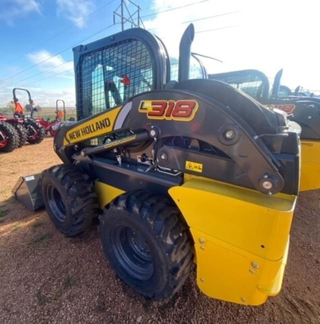Image of New Holland L318 equipment image 2