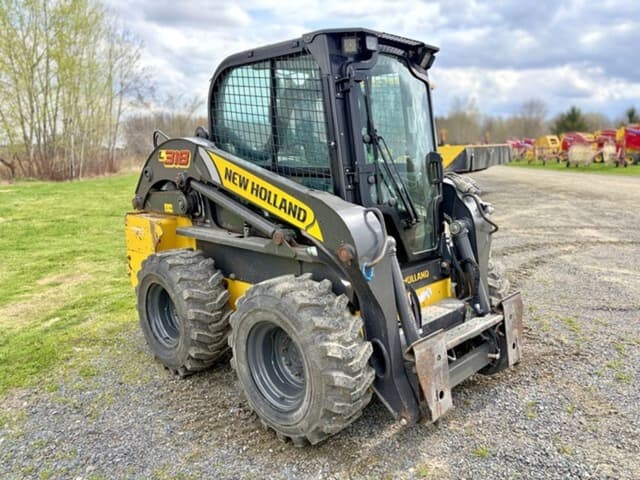 Image of New Holland L318 equipment image 1