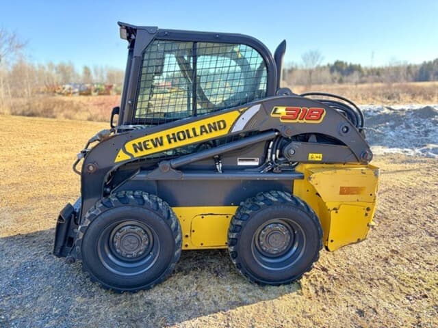 Image of New Holland L318 equipment image 2