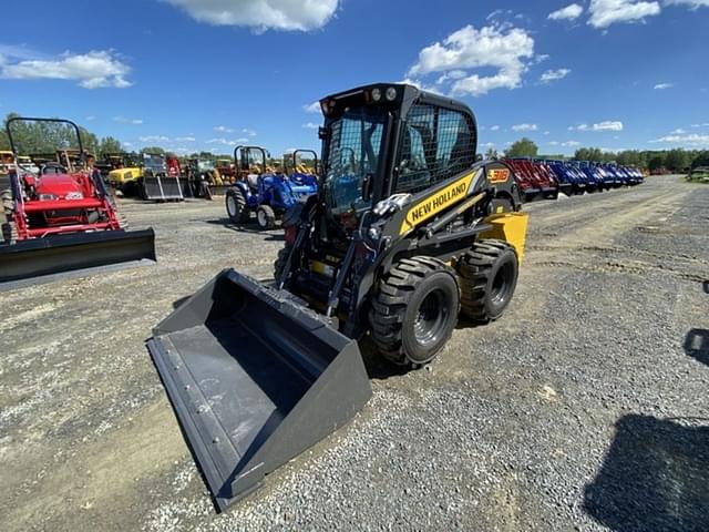 Image of New Holland L318 equipment image 2