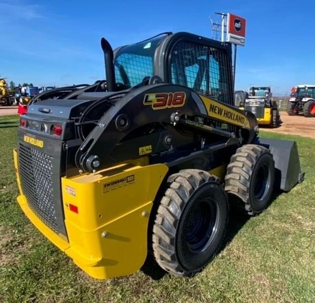 Image of New Holland L318 equipment image 4