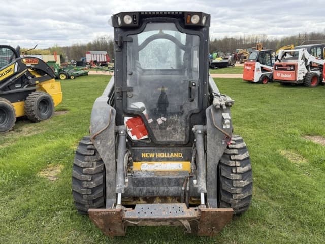 Image of New Holland L318 equipment image 1
