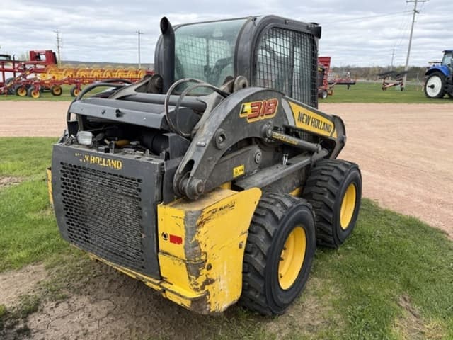 Image of New Holland L318 equipment image 4
