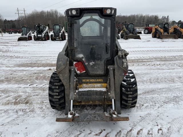 Image of New Holland L318 equipment image 1