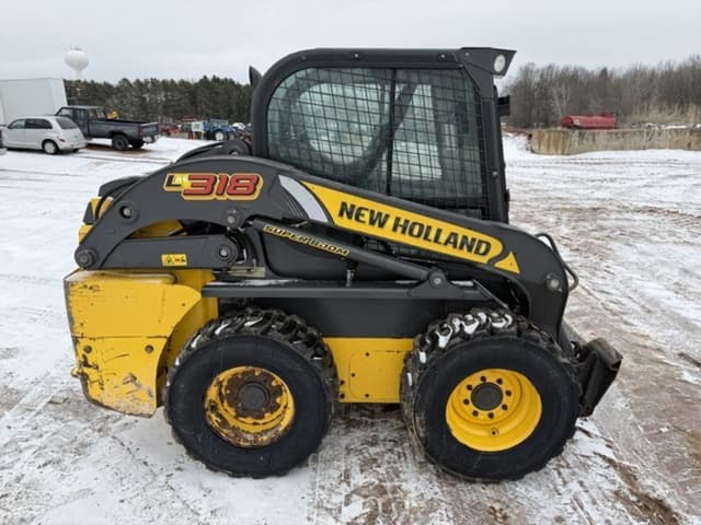 Image of New Holland L318 equipment image 3