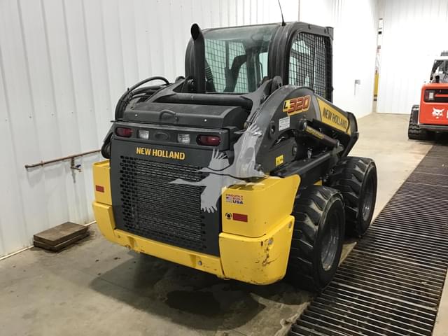Image of New Holland L320 equipment image 2