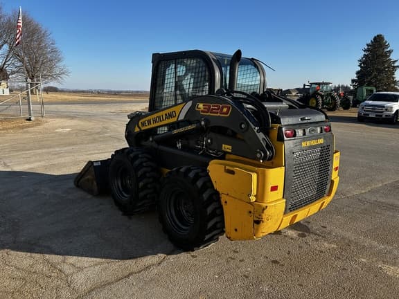 Image of New Holland L320 equipment image 1