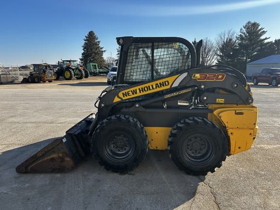 Image of New Holland L320 equipment image 2