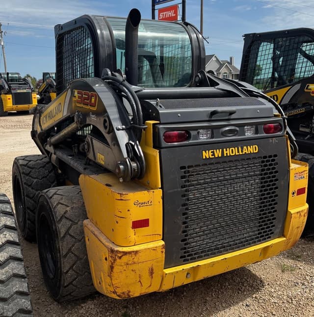 Image of New Holland L320 equipment image 4