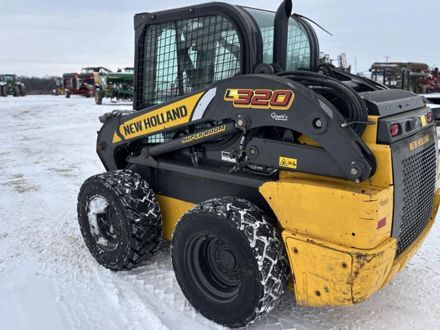 Image of New Holland L320 equipment image 1