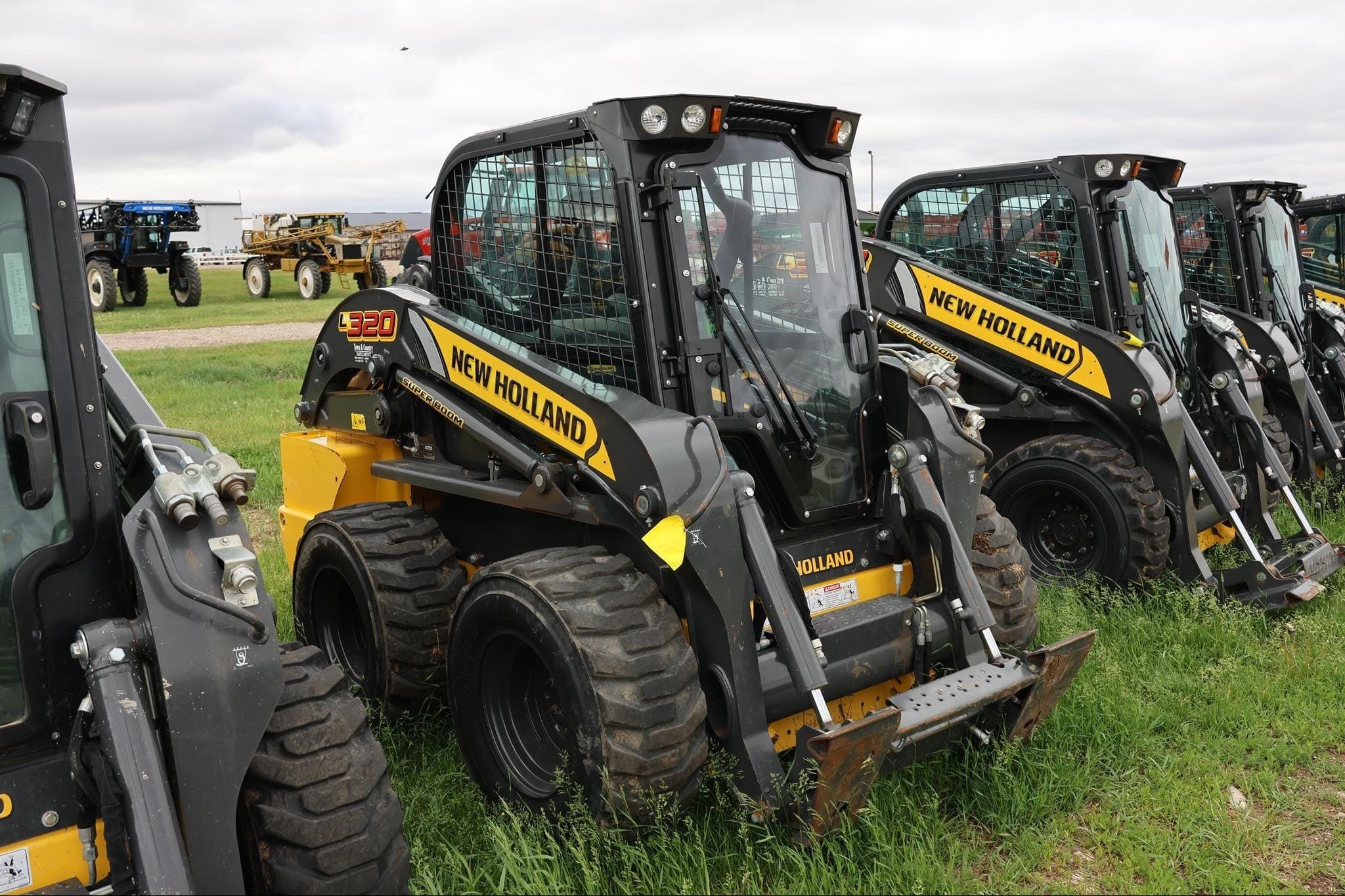 2023 New Holland L320 Equipment Image0